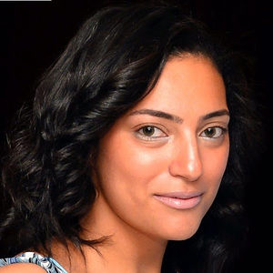 Meet your Posher, Rina